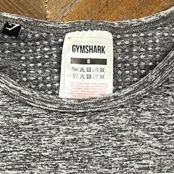 Gymshark bundle Black‎ and Gray Cropped Tops Size Small - Picture 5 of 7